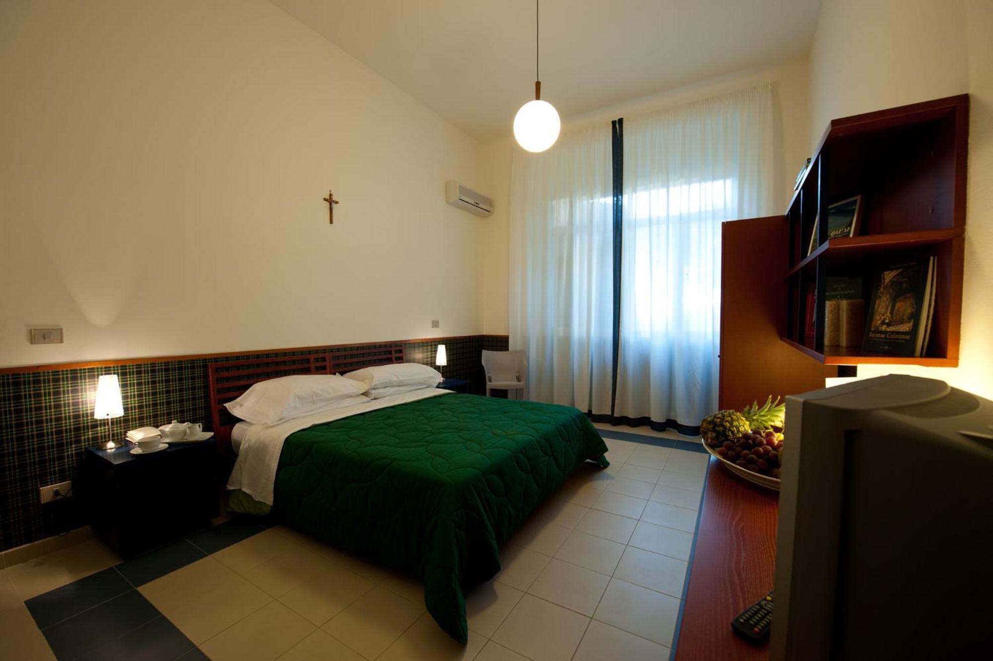 Hotel Villa Sturzo Caltagirone Exterior photo